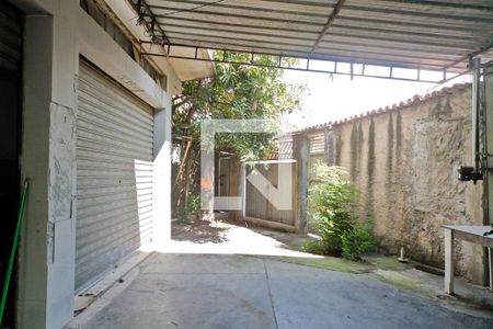 Casa à venda com 350m², 4 quartos e 3 vagas Casa à venda com 350m², 4 quartos e 3 vagasÁrea externa