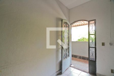 Casa à venda com 350m², 4 quartos e 3 vagas Casa à venda com 350m², 4 quartos e 3 vagasApto - sala