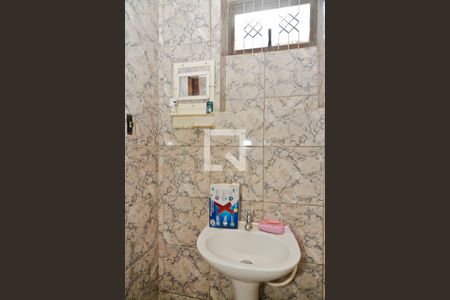 Casa à venda com 350m², 4 quartos e 3 vagas Casa à venda com 350m², 4 quartos e 3 vagasBanheiro da Suíte