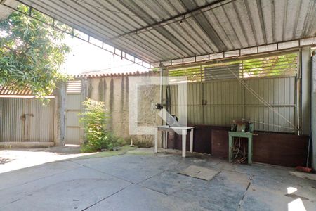 Casa à venda com 350m², 4 quartos e 3 vagas Casa à venda com 350m², 4 quartos e 3 vagasÁrea externa