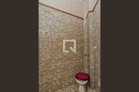 Casa à venda com 350m², 4 quartos e 3 vagas Casa à venda com 350m², 4 quartos e 3 vagasBanheiro da Suíte