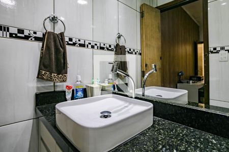 Casa para alugar com 125m², 2 quartos e 2 vagasBanheiro - Quarto 2 - Suíte