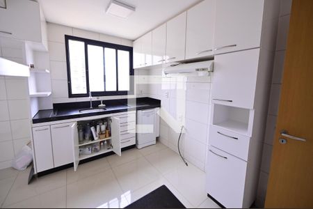 Apartamento à venda com 123m², 3 quartos e 2 vagasCozinha