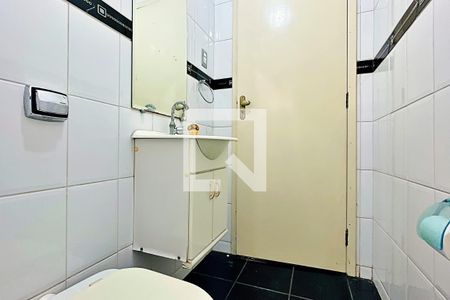 Casa à venda com 187m², 2 quartos e 4 vagasBanheiro 2