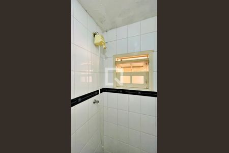 Casa à venda com 187m², 2 quartos e 4 vagasBanheiro 2