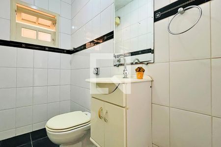 Casa à venda com 187m², 2 quartos e 4 vagasBanheiro 2