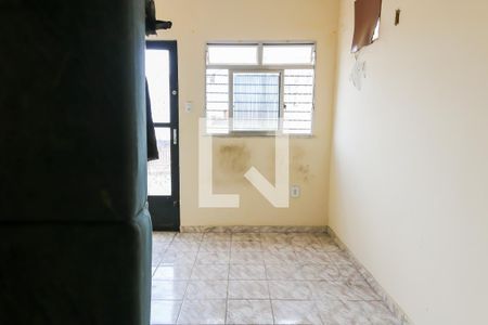 Casa à venda com 280m², 2 quartos e 1 vagaQuarto