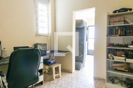 Casa à venda com 280m², 2 quartos e 1 vagaQuarto