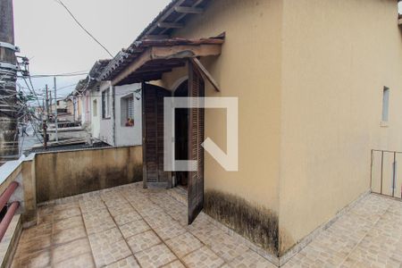 Casa à venda com 150m², 2 quartos e 2 vagas Casa à venda com 150m², 2 quartos e 2 vagasVaranda
