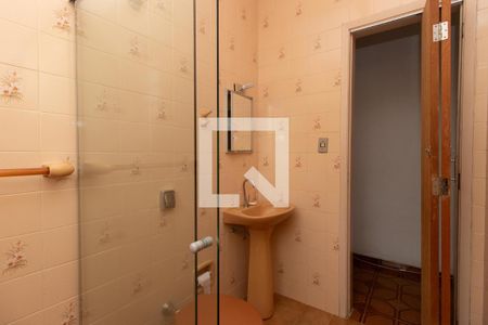 Casa à venda com 150m², 2 quartos e 2 vagas Casa à venda com 150m², 2 quartos e 2 vagasBanheiro