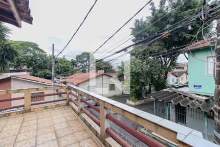 Casa à venda com 150m², 2 quartos e 2 vagas Casa à venda com 150m², 2 quartos e 2 vagasVaranda