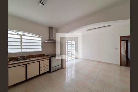 Casa à venda com 254m², 4 quartos e 3 vagasCozinha