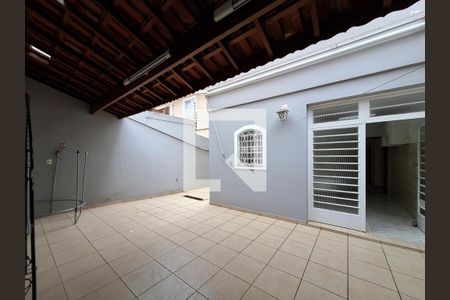 Casa à venda com 254m², 4 quartos e 3 vagasQuintal
