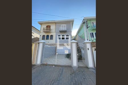 Casa à venda com 254m², 4 quartos e 3 vagasFachada