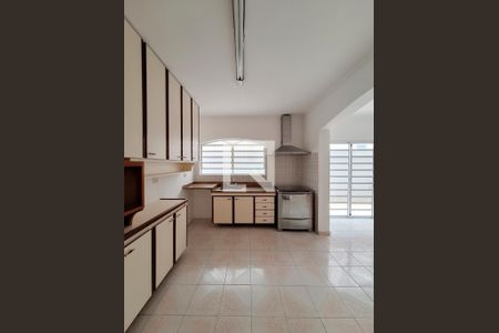 Casa à venda com 254m², 4 quartos e 3 vagasCozinha