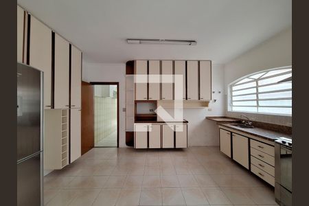 Casa à venda com 254m², 4 quartos e 3 vagasCozinha