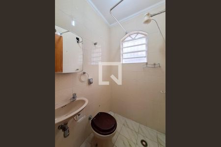 Casa à venda com 254m², 4 quartos e 3 vagasBanheiro de serviço