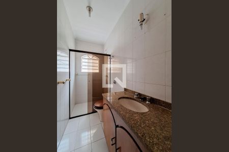 Casa à venda com 254m², 4 quartos e 3 vagasBanheiro