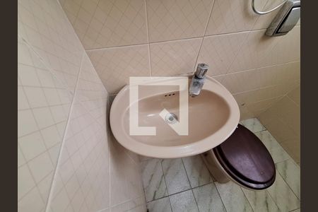 Casa à venda com 254m², 4 quartos e 3 vagasBanheiro de serviço