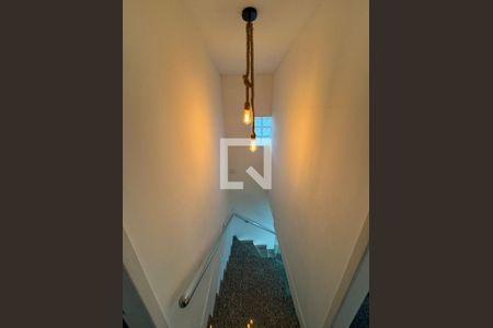 Casa à venda com 293m², 3 quartos e 2 vagas Casa à venda com 293m², 3 quartos e 2 vagasCorredor