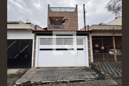 Casa à venda com 293m², 3 quartos e 2 vagas Casa à venda com 293m², 3 quartos e 2 vagasFachada