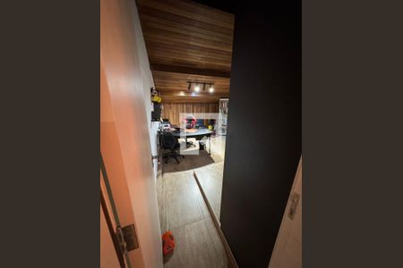 Casa à venda com 293m², 3 quartos e 2 vagas Casa à venda com 293m², 3 quartos e 2 vagasEscritório