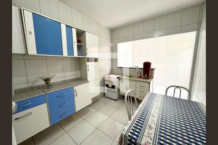 Casa à venda com 160m², 4 quartos e 4 vagasCozinha- Edícula