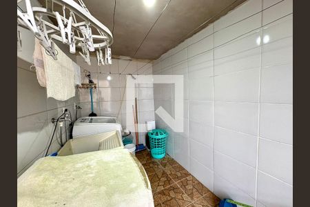 Casa à venda com 160m², 4 quartos e 4 vagasLavanderia