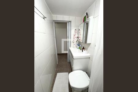 Casa à venda com 160m², 4 quartos e 4 vagasBanheiro 2