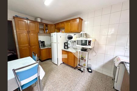 Casa à venda com 160m², 4 quartos e 4 vagasCozinha