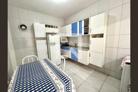 Casa à venda com 160m², 4 quartos e 4 vagasCozinha- Edícula