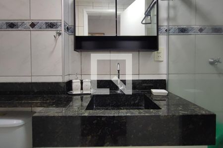 Apartamento à venda com 83m², 3 quartos e 2 vagas Apartamento à venda com 83m², 3 quartos e 2 vagasBanheiro Social