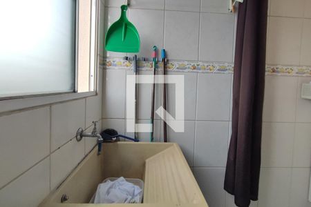 Apartamento à venda com 83m², 3 quartos e 2 vagas Apartamento à venda com 83m², 3 quartos e 2 vagasÁrea de Serviço