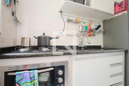 Cozinha e Área de Serviço de apartamento à venda com 2 quartos, 39m² em Vila Esperança, São Paulo