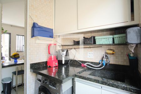 Cozinha e Área de Serviço de apartamento à venda com 2 quartos, 39m² em Vila Esperança, São Paulo