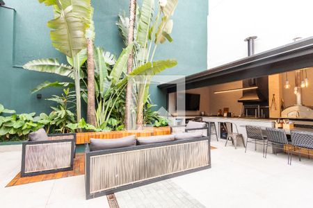 Casa à venda com 350m², 4 quartos e 4 vagas Casa à venda com 350m², 4 quartos e 4 vagasQuintal