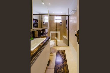 Apartamento à venda com 120m², 3 quartos e 1 vagaBanheiro suíte