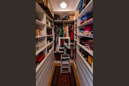 Apartamento à venda com 120m², 3 quartos e 1 vagaCloset