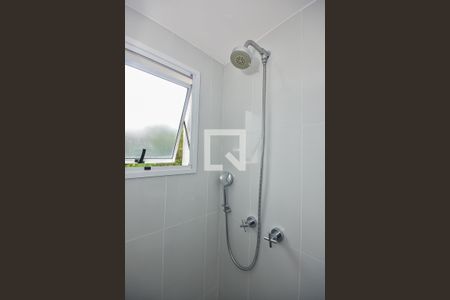 Apartamento à venda com 95m², 2 quartos e 2 vagas Apartamento à venda com 95m², 2 quartos e 2 vagasChuveiro do Banheiro da Suíte 1