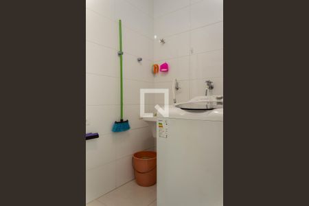 Casa à venda com 256m², 3 quartos e 7 vagas Casa à venda com 256m², 3 quartos e 7 vagasÁrea de Serviço