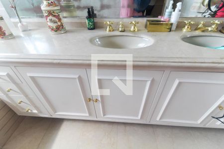 Apartamento à venda com 170m², 3 quartos e 3 vagasBanheiro Suíte 3