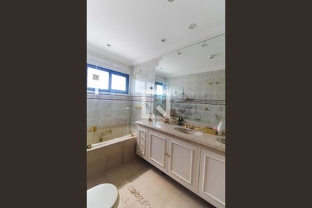 Apartamento à venda com 170m², 3 quartos e 3 vagasBanheiro Suíte 3