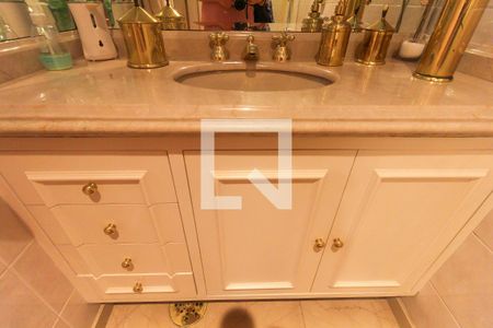 Apartamento à venda com 170m², 3 quartos e 3 vagasBanheiro Da Suíte 1