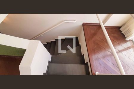 Apartamento à venda com 186m², 3 quartos e 3 vagasEscada