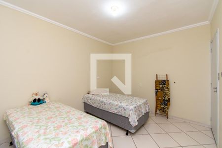 Casa à venda com 225m², 3 quartos e 6 vagas Casa à venda com 225m², 3 quartos e 6 vagasQuarto 2