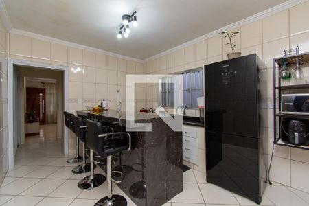 Casa à venda com 225m², 3 quartos e 6 vagas Casa à venda com 225m², 3 quartos e 6 vagasCozinha