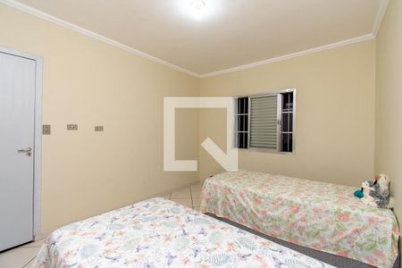 Casa à venda com 225m², 3 quartos e 6 vagas Casa à venda com 225m², 3 quartos e 6 vagasQuarto 2