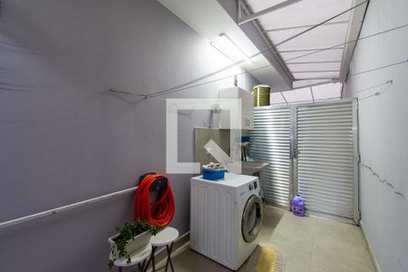 Casa à venda com 225m², 3 quartos e 6 vagas Casa à venda com 225m², 3 quartos e 6 vagasÁrea de Serviço