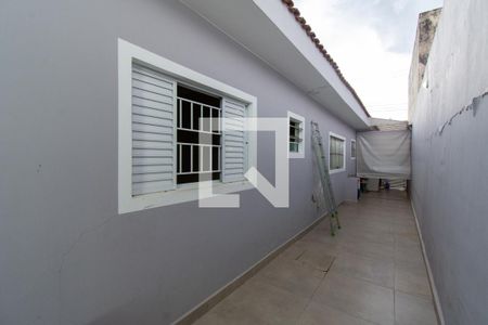 Casa à venda com 225m², 3 quartos e 6 vagas Casa à venda com 225m², 3 quartos e 6 vagasÁrea externa