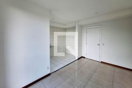 Sala de apartamento para alugar com 2 quartos, 55m² em Venda da Cruz, São Gonçalo